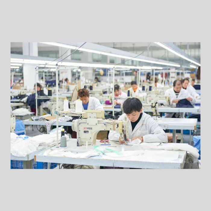 you-can-benefit-from-working-with-china-clothing-manufacturers-3
